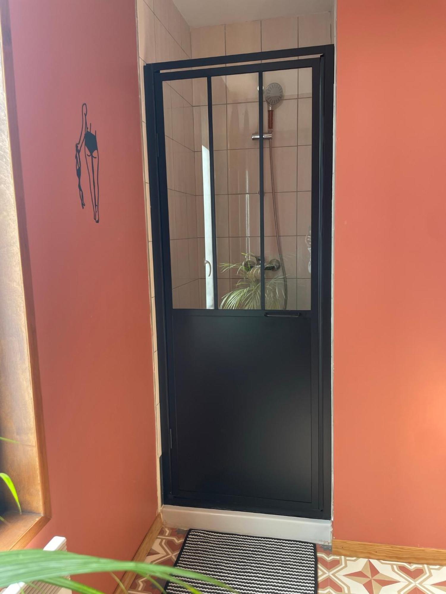 Maison Spacieuse Jacuzzi Wifi Netflix Ferienhaus *