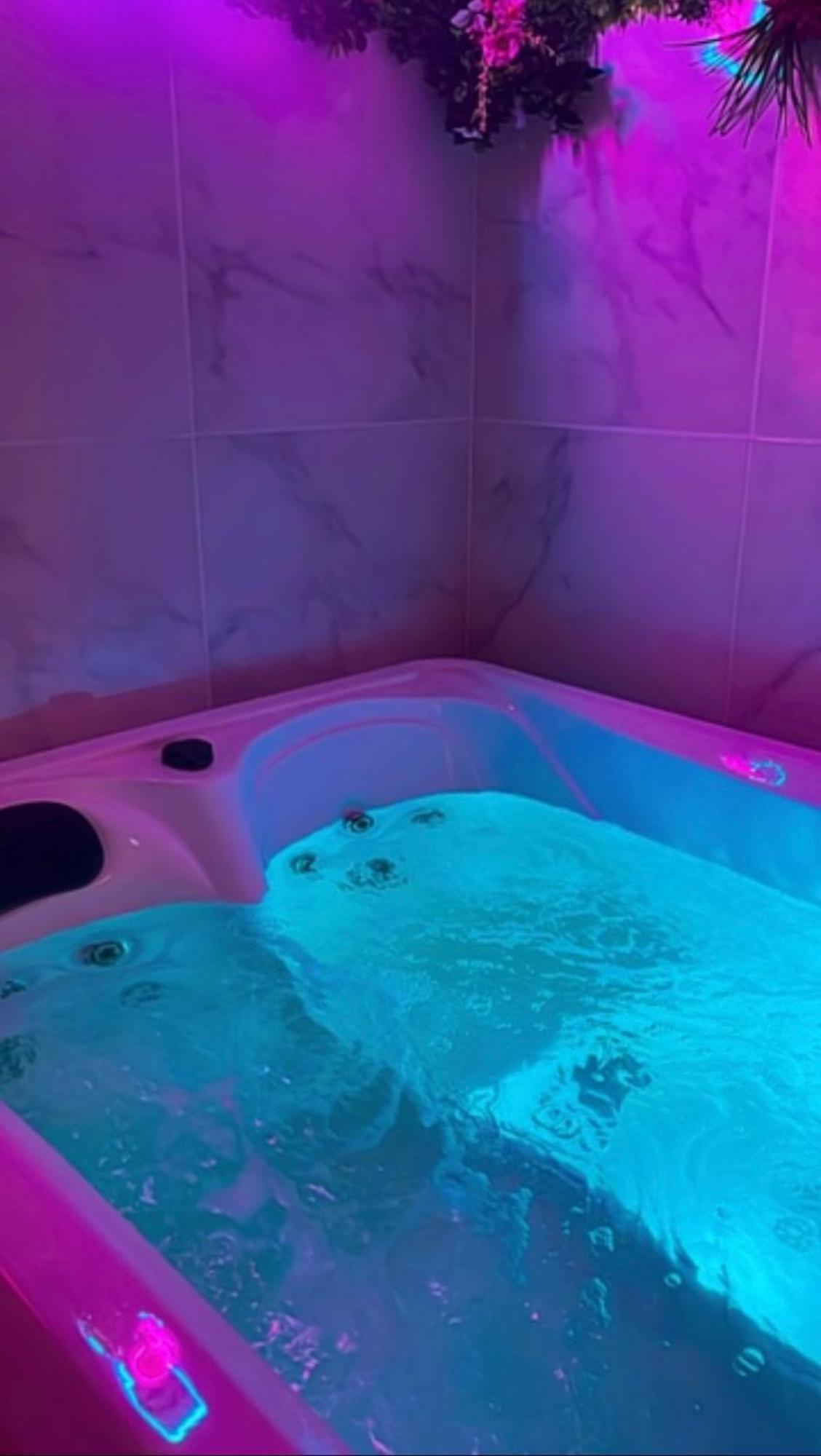 Ferienhaus Maison Spacieuse Jacuzzi Wifi Netflix *